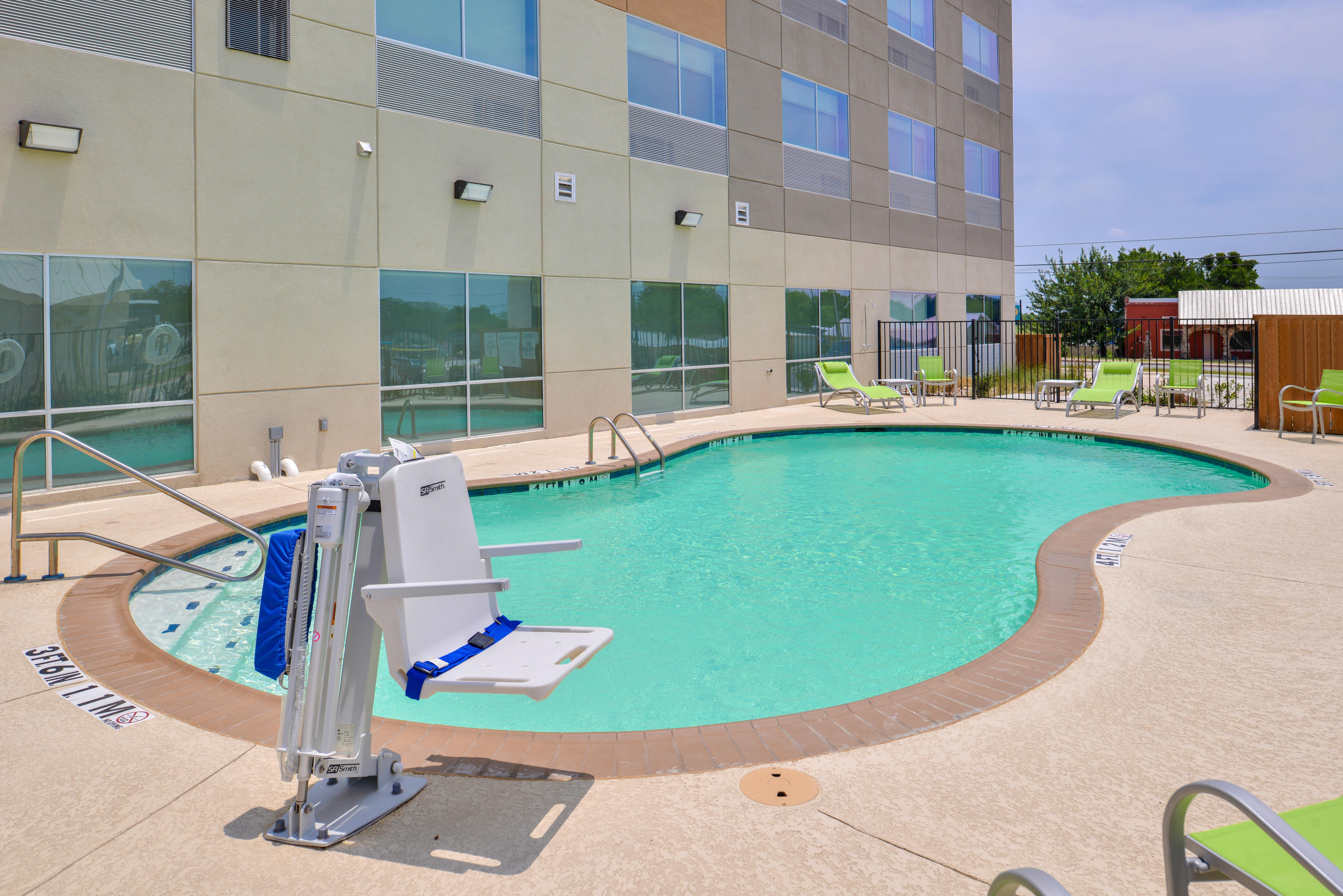 Holiday Inn Express - Early By Ihg Bagian luar foto