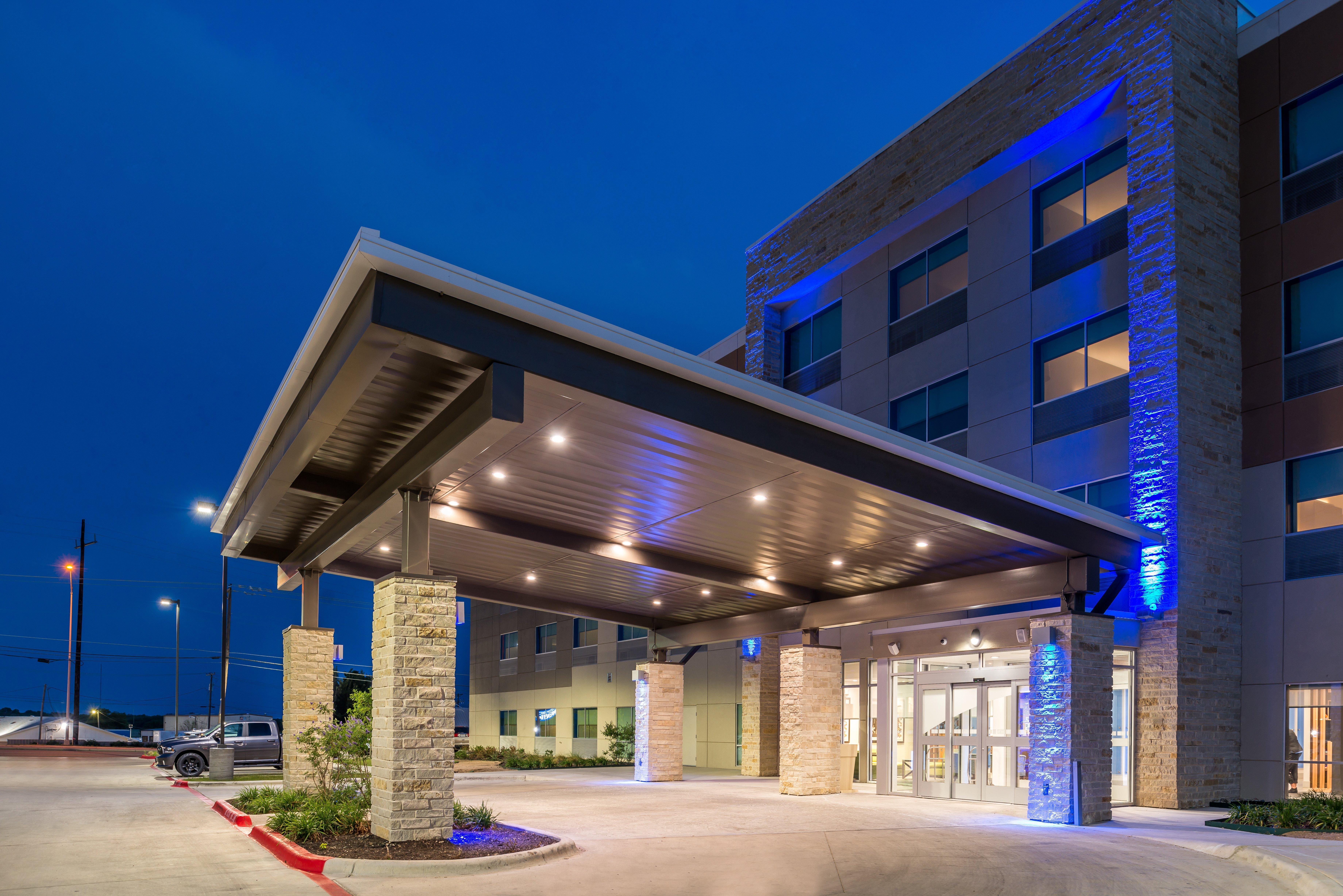 Holiday Inn Express - Early By Ihg Bagian luar foto