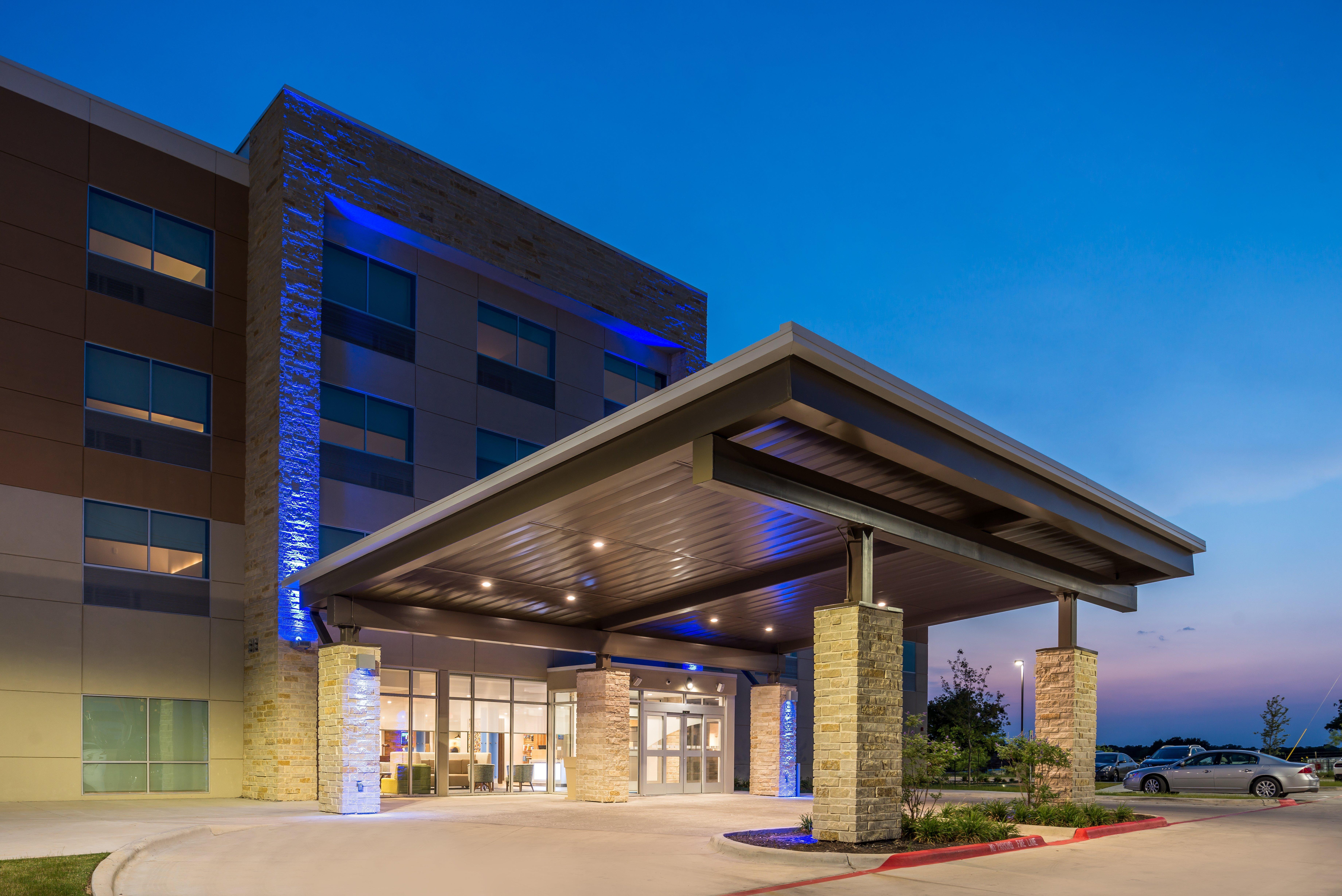 Holiday Inn Express - Early By Ihg Bagian luar foto