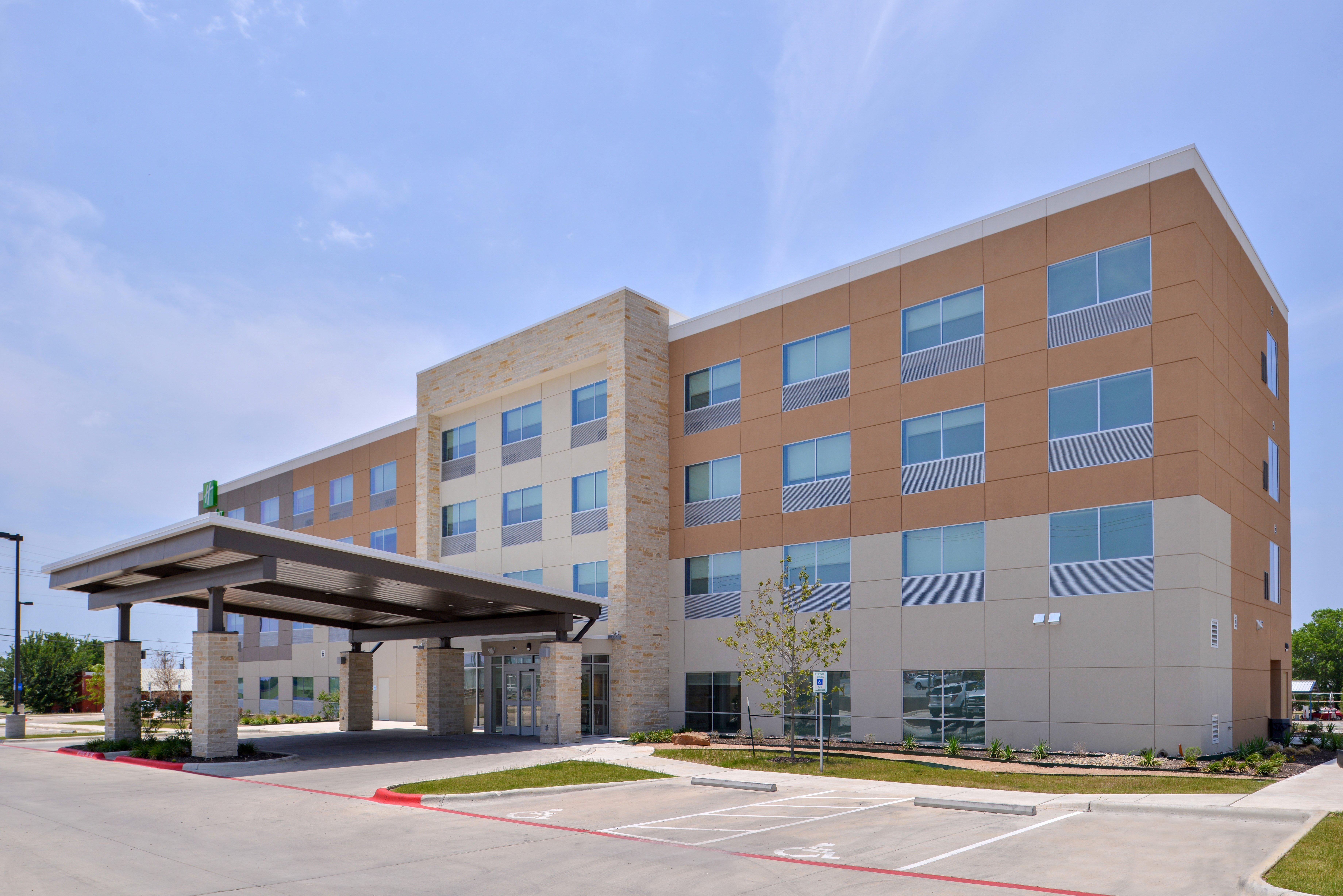 Holiday Inn Express - Early By Ihg Bagian luar foto